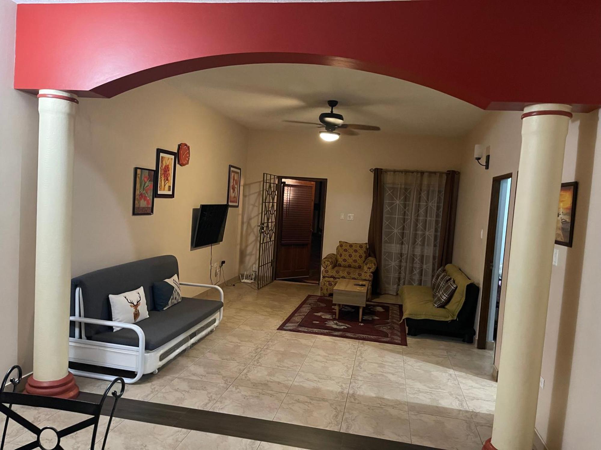 Le Quad - One Bedroom & Studio Apt - Private, Spacious & Secured Kingston Bagian luar foto